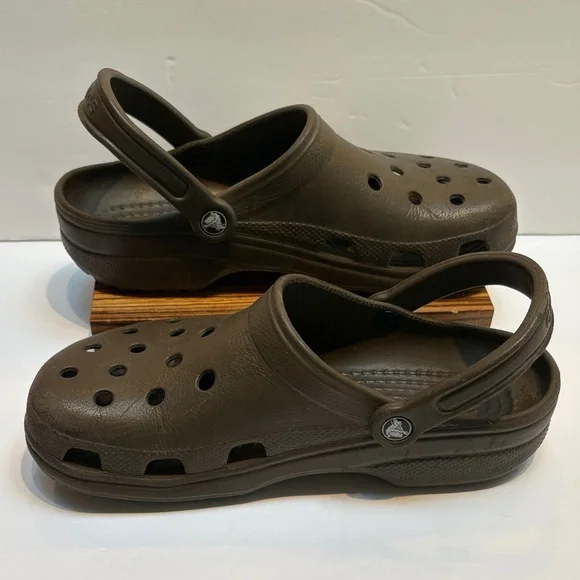 CROCS Classic Clog - Picture 2 of 6
